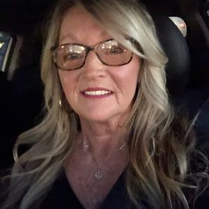 Meet your Posher, Deborah